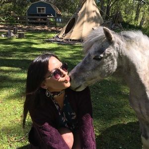 Meet your Posher, Marisa